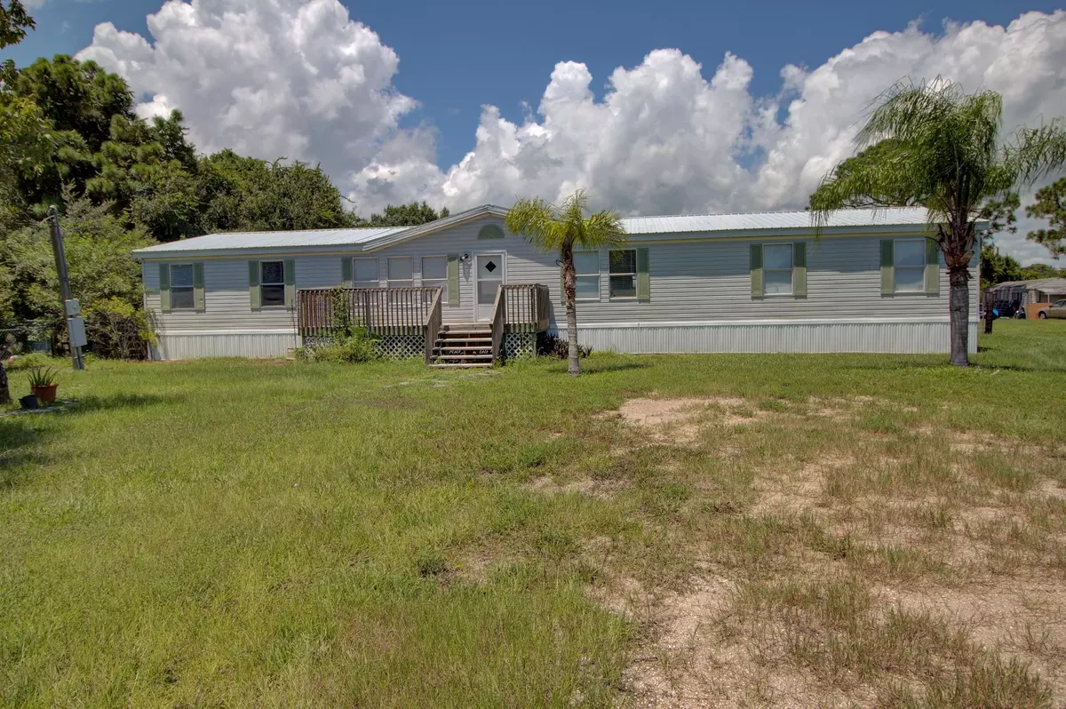 Okeechobee, FL 34974,5739 NE 4th LN