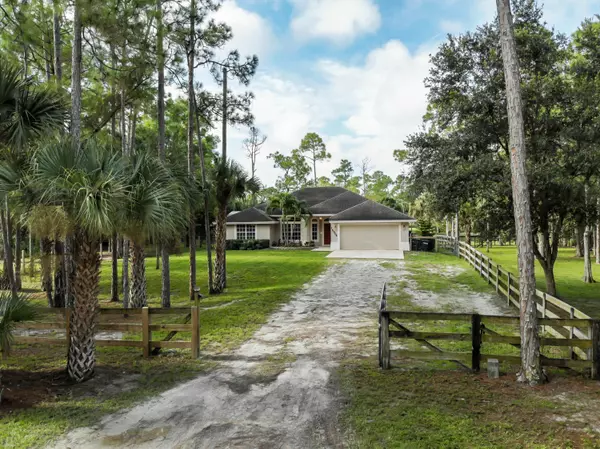 Loxahatchee Groves, FL 33470,15904 N 44th ST