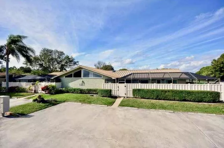 Palm Beach Gardens, FL 33418,5652 Golden Eagle CIR