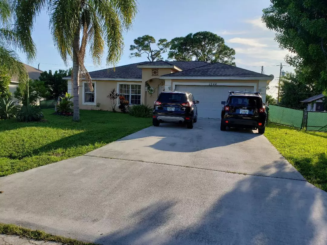 Port Saint Lucie, FL 34983,1244 SE Naples LN