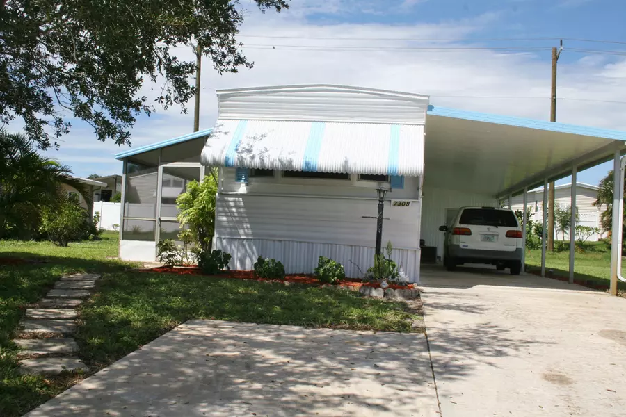 7308 SE Swan AVE, Hobe Sound, FL 33455