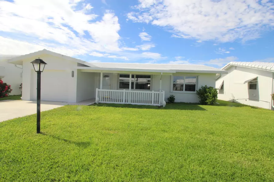 2390 SW 13th WAY, Boynton Beach, FL 33426