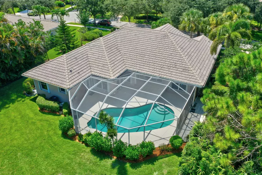 7702 SE Mammoth DR, Hobe Sound, FL 33455