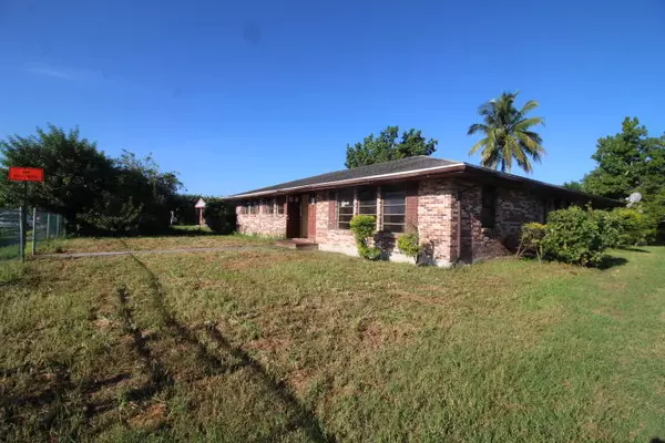 South Bay, FL 33493,220 SW 5th AVE