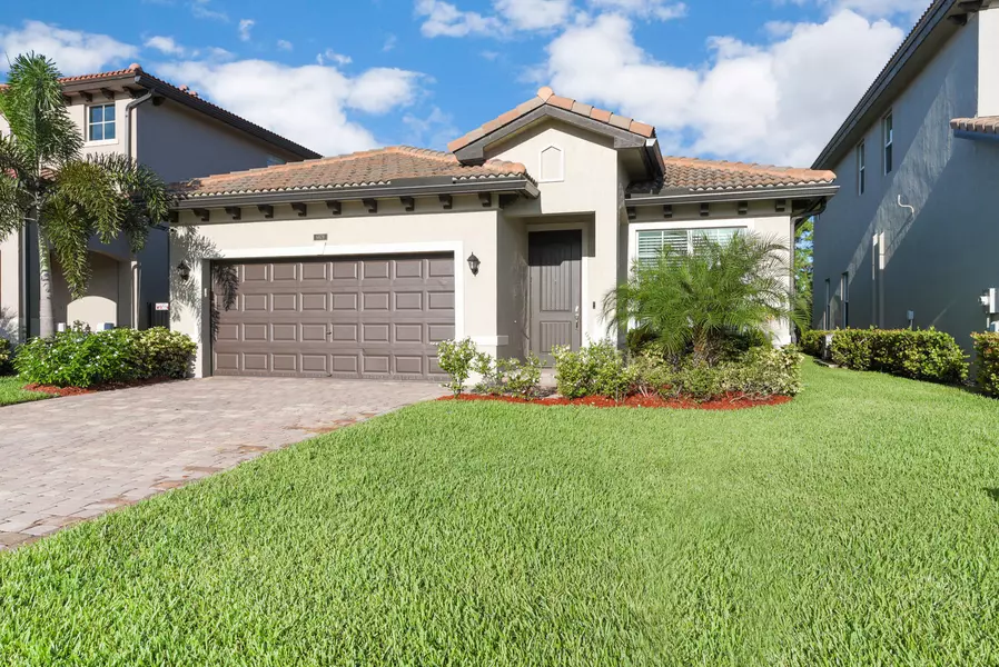 6879 Langdon WAY, Lake Worth, FL 33463