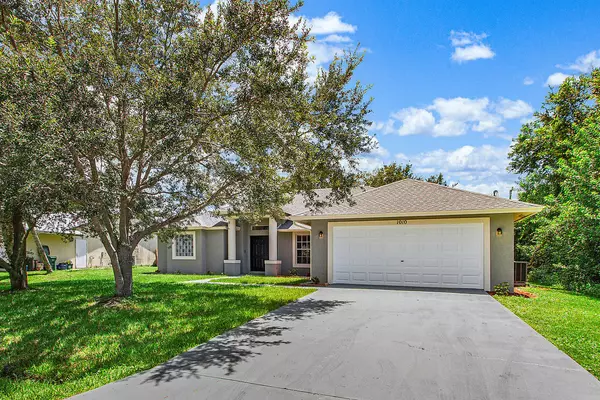 1010 SW Jennifer TER, Port Saint Lucie, FL 34953