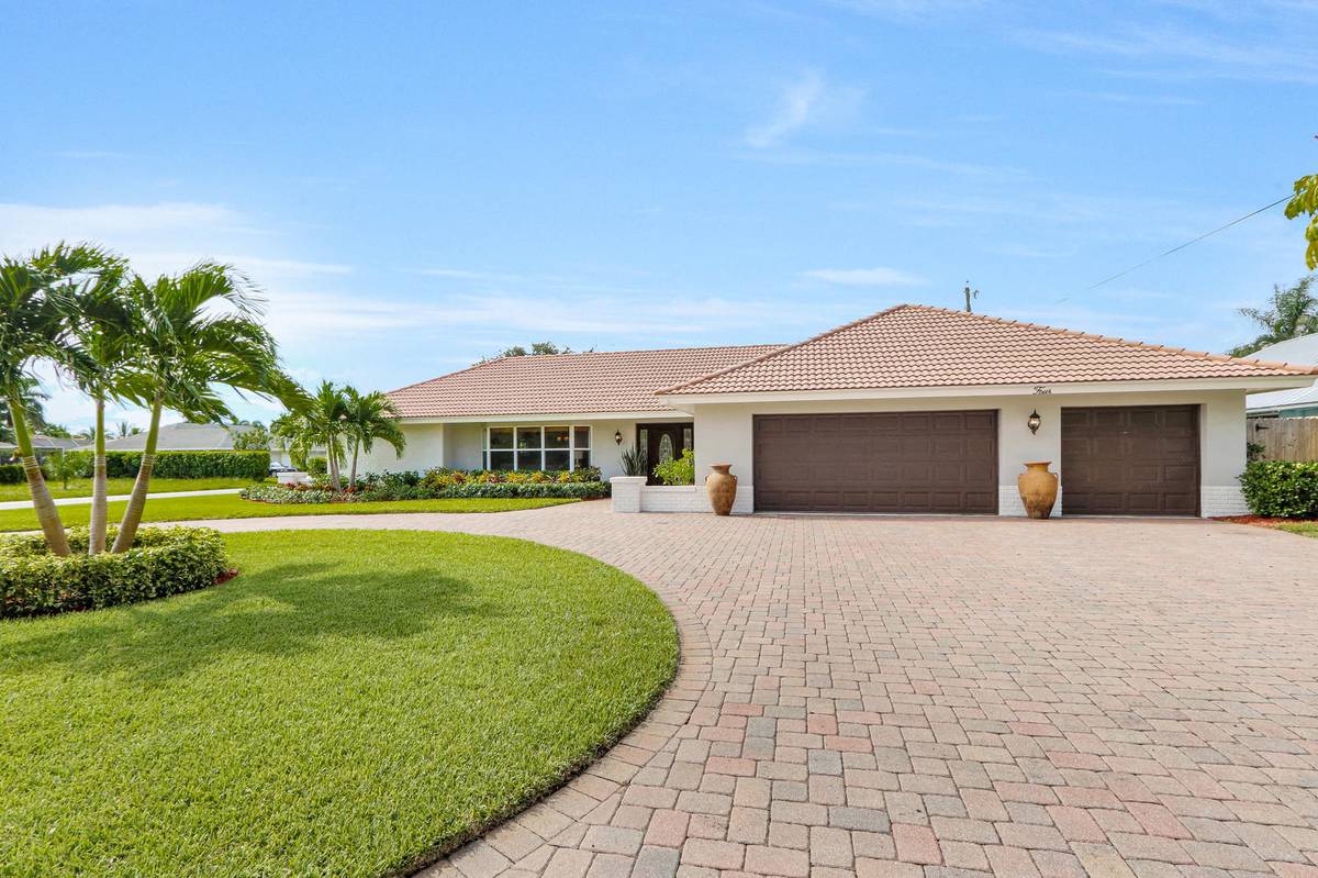 Tequesta, FL 33469,4 SE Turtle Creek DR