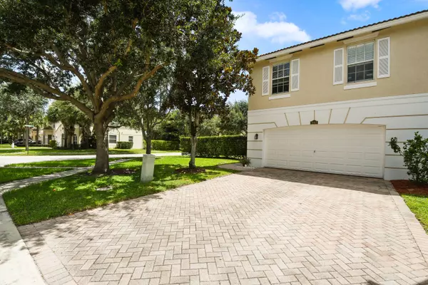 Palm Beach Gardens, FL 33418,9162 Villa Palma LN