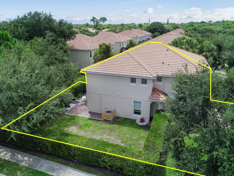 9162 Villa Palma LN, Palm Beach Gardens, FL 33418