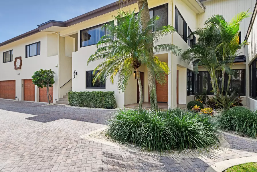 1040 Del Haven DR 1-W, Delray Beach, FL 33483