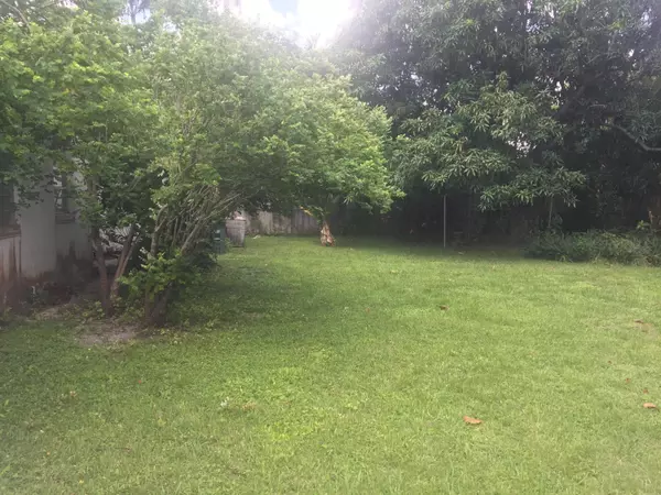 Biscayne Park, FL 33161,735 NE 111th ST