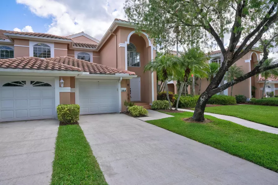 254 Legendary CIR, Palm Beach Gardens, FL 33418