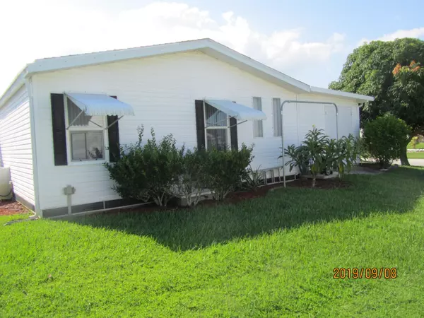 Port Saint Lucie, FL 34952,8500 Redbay CT