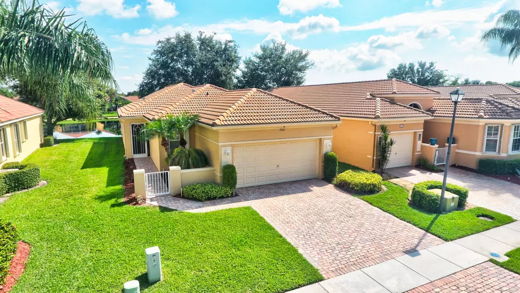 7221 E Cataluna CIR, Delray Beach, FL 33446