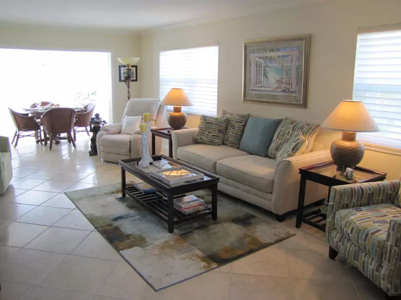 304 Golfview RD 208, North Palm Beach, FL 33408