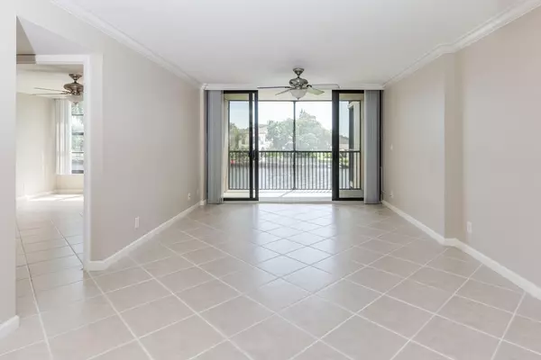 Boca Raton, FL 33432,18 Royal Palm WAY 207