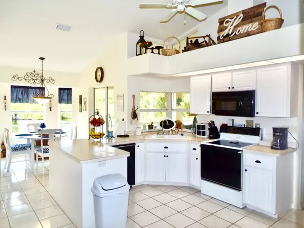 Port Charlotte, FL 33948,17034 Edgewater DR