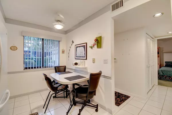 Delray Beach, FL 33484,6121 Pointe Regal CIR 106