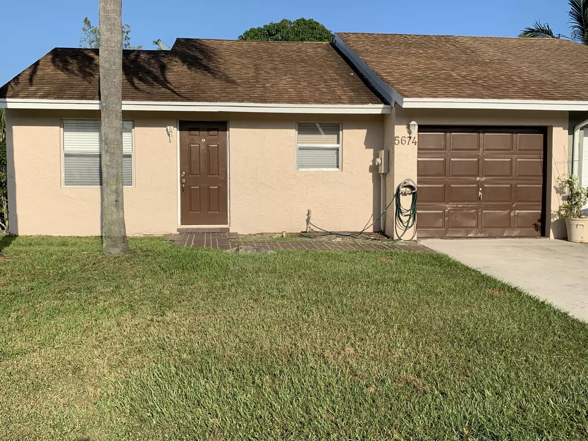 Lake Worth, FL 33463,5674 Waltham WAY