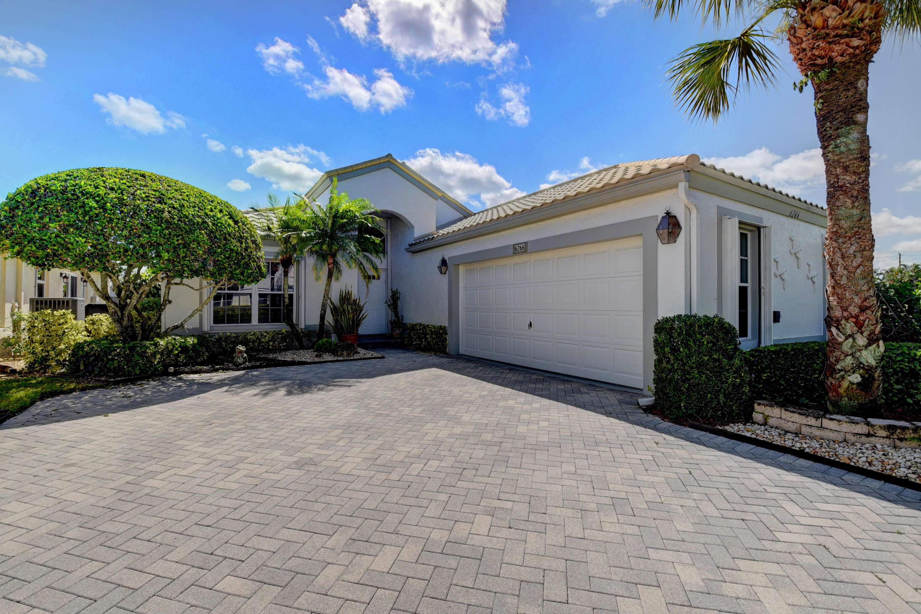 6266 Water Lilly LN, Boynton Beach, FL 33437