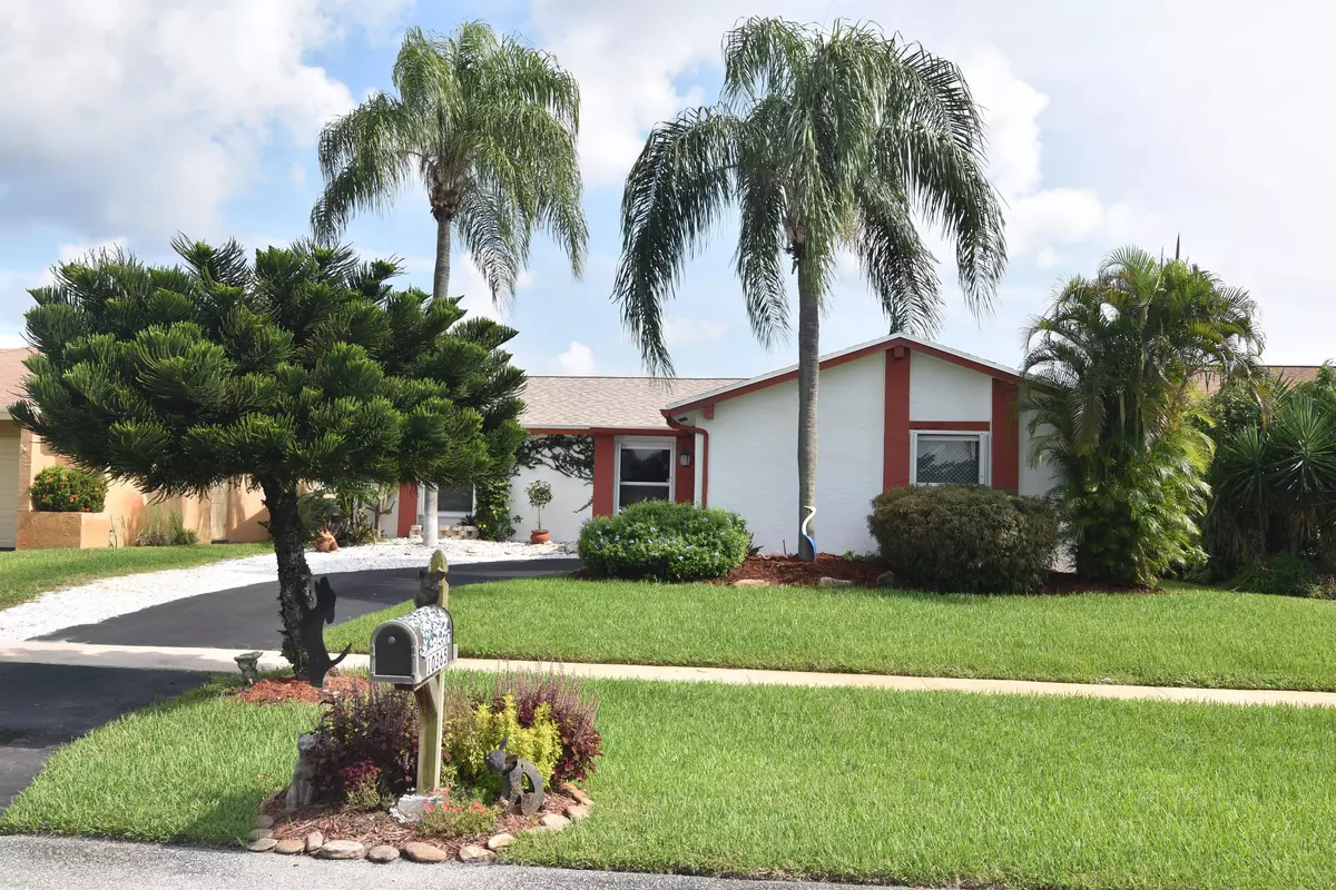 Boca Raton, FL 33498,10365 Greenbriar CT