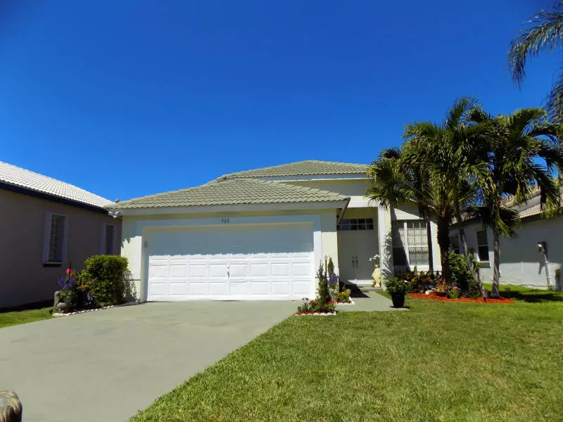 928 Lake Wellington DR, Wellington, FL 33414