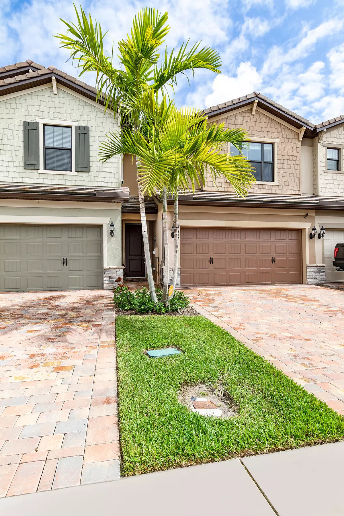 Lake Worth, FL 33467,8312 Rearing LN