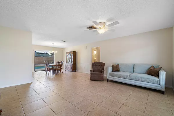 Lantana, FL 33462,936 La Costa WAY