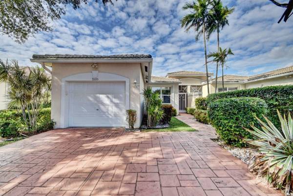 9595 N Crescent View DR, Boynton Beach, FL 33437