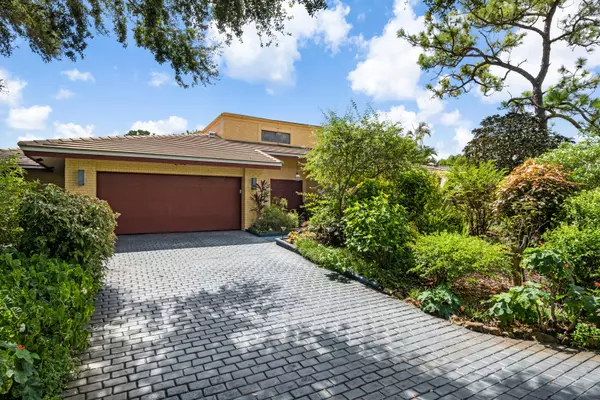 614 W Lakewoode West CIR, Delray Beach, FL 33445