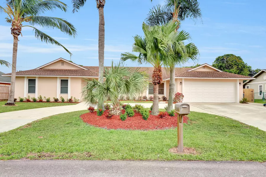 3190 Windward LN, Lake Worth, FL 33462