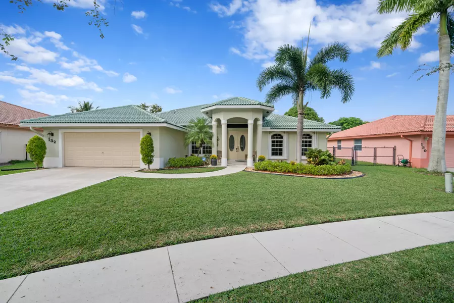 132 Pepper Tree CRES, Royal Palm Beach, FL 33411