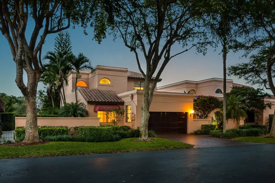 686 Via Verona, Deerfield Beach, FL 33442