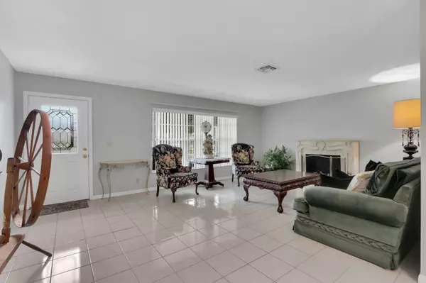 Lake Worth, FL 33467,7368 Pine Forest CIR