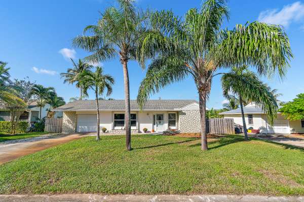 8714 SE Janice DR, Hobe Sound, FL 33455