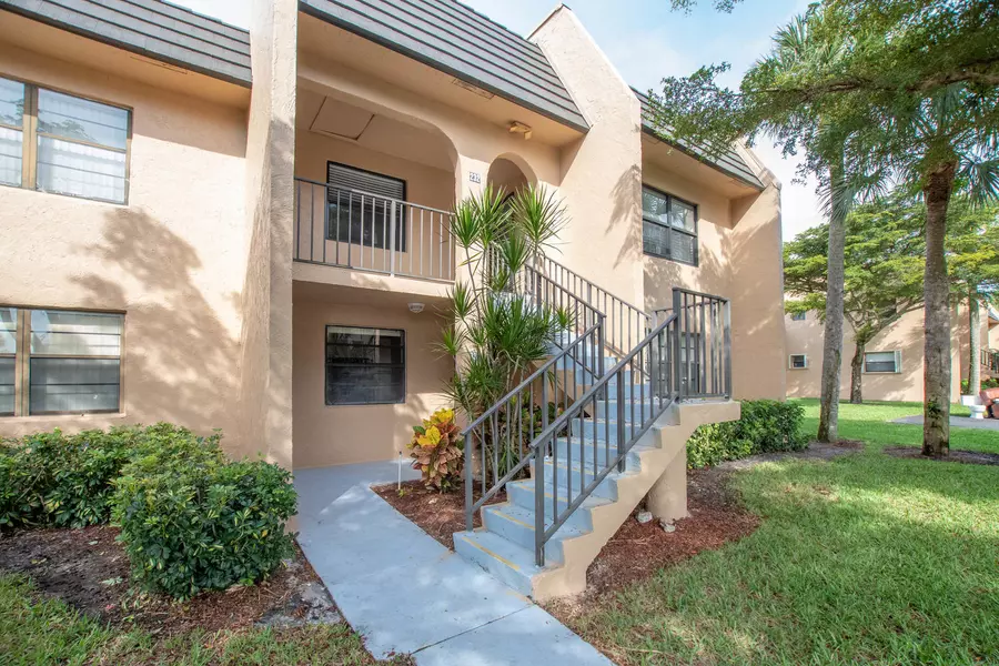 145 Lake Nancy Lane 132, West Palm Beach, FL 33411