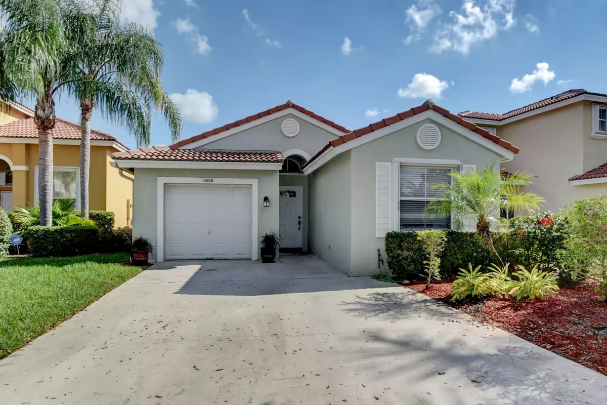 Lake Worth, FL 33463,6810 Green Island TER