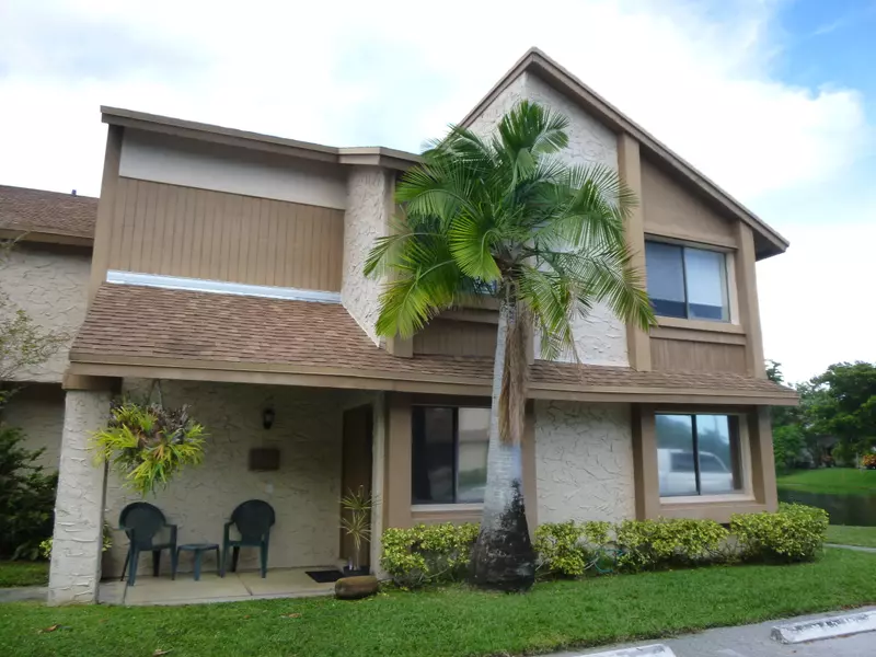 78 Wimbledon Lake DR 21-129, Plantation, FL 33324