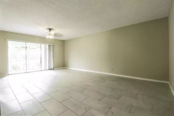 Lake Worth, FL 33467,521 Franconia CIR A