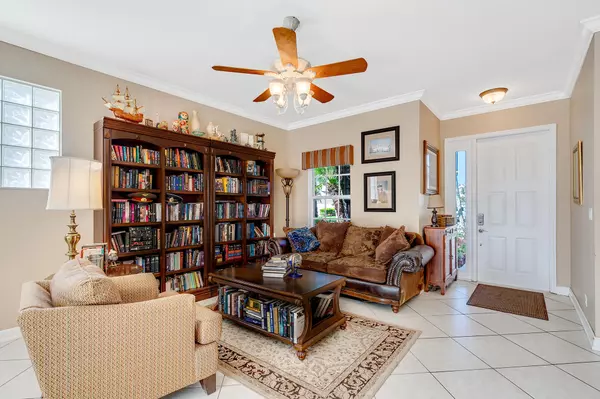 Royal Palm Beach, FL 33414,153 Canterbury PL