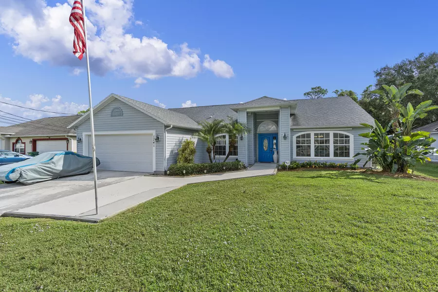 1741 SW Choate ST, Port Saint Lucie, FL 34953