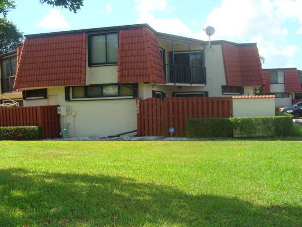 3862 Victoria DR, West Palm Beach, FL 33406