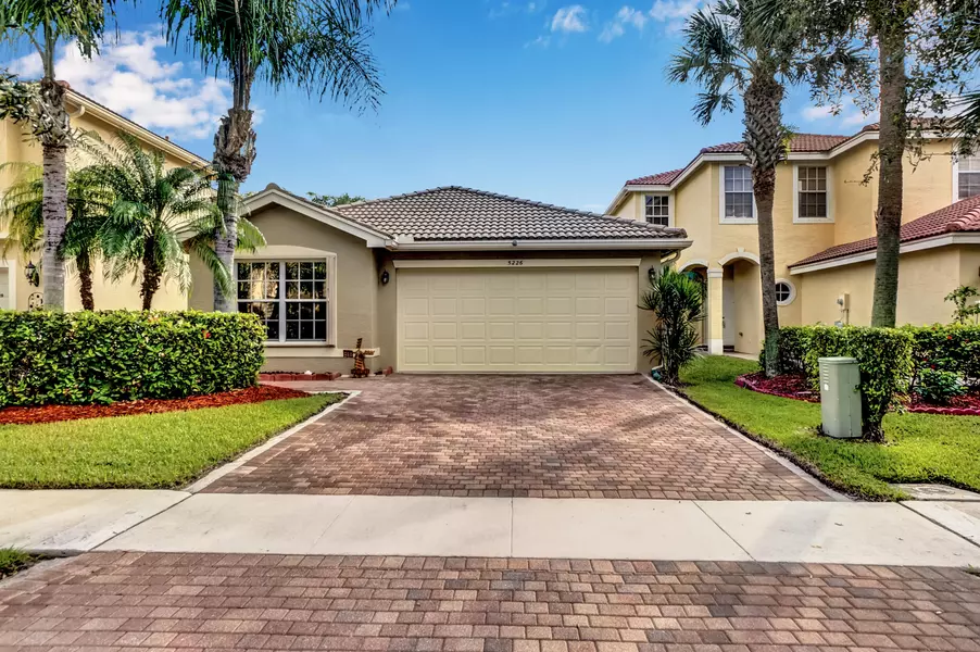 5226 Rising Comet LN, Greenacres, FL 33463