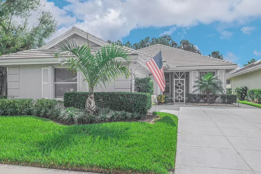 136 NW NW Bentley CIR, Port Saint Lucie, FL 34986