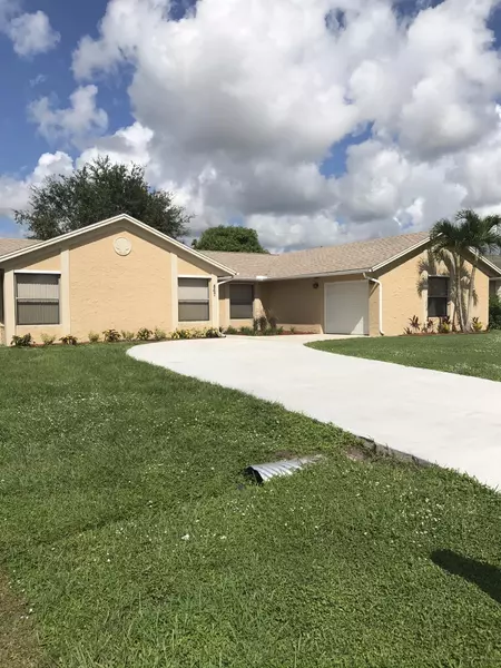 867 SW Canary TER, Port Saint Lucie, FL 34953