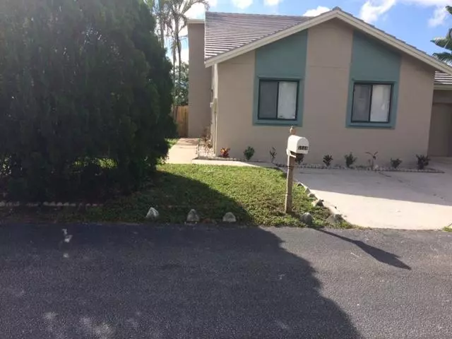 5840 Strawberry Lakes CIR, Lake Worth, FL 33463