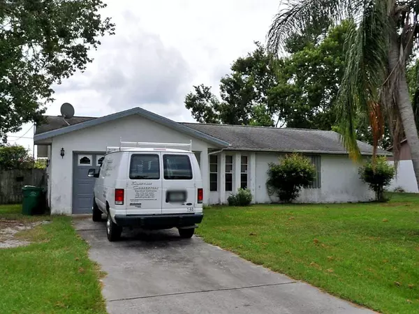 516 SW Buswell AVE, Port Saint Lucie, FL 34983