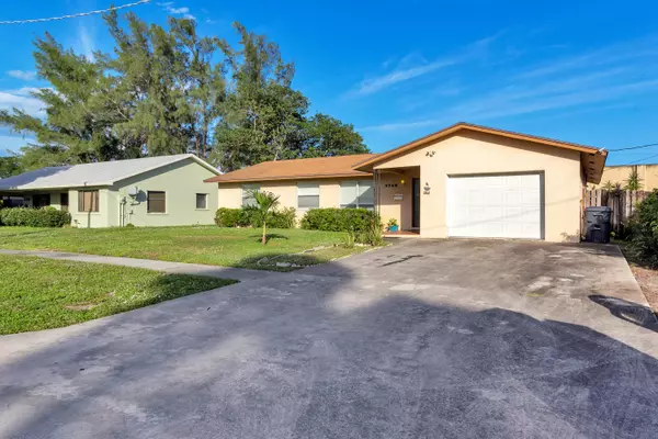 Lake Worth, FL 33461,5748 S South DR