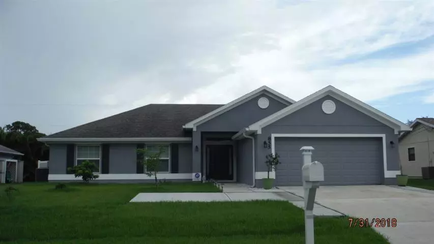 855 SE Starflower AVE, Port Saint Lucie, FL 34984