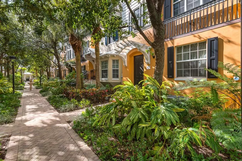 Delray Beach, FL 33483,357 W Mallory CIR